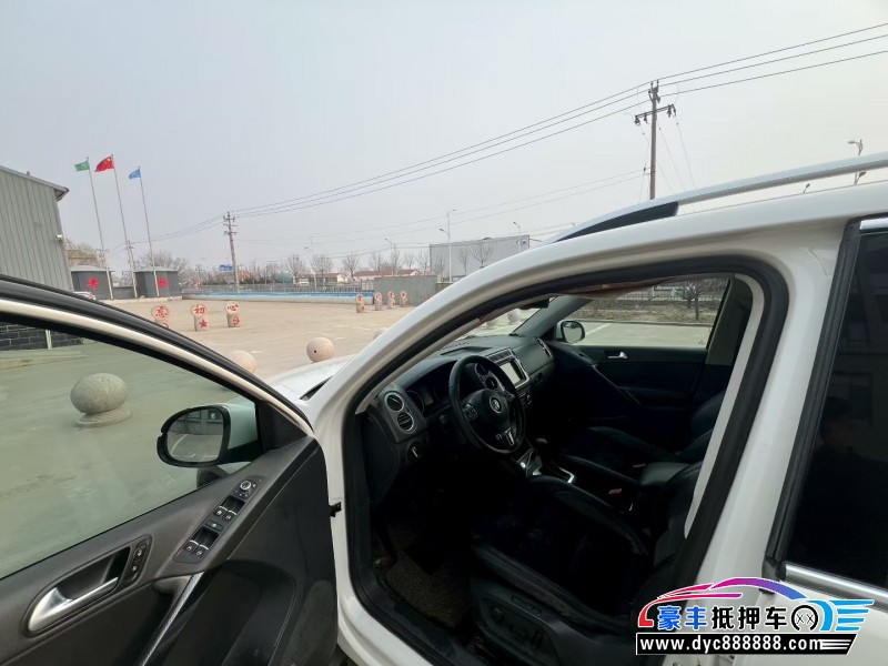 12年大众途观轿车抵押车出售