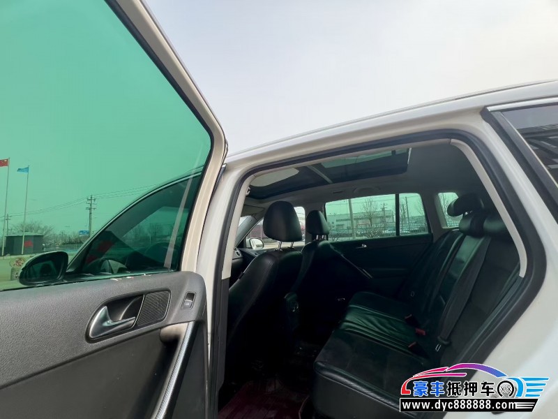 12年大众途观轿车抵押车出售