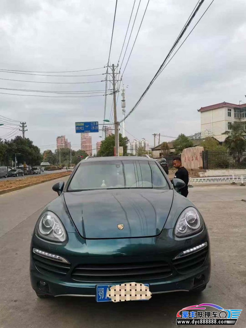 抵押车出售14年保时捷卡宴轿车