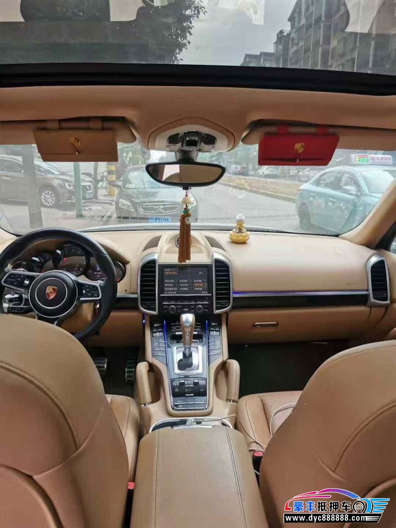14年保时捷卡宴轿车抵押车出售