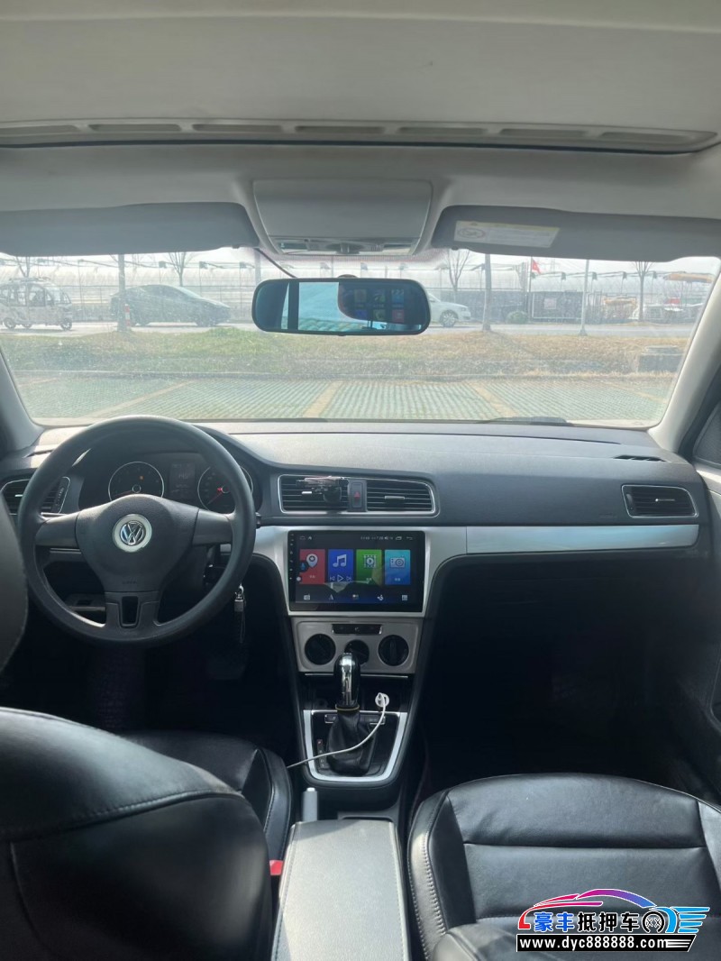 14年大众朗行轿车抵押车出售