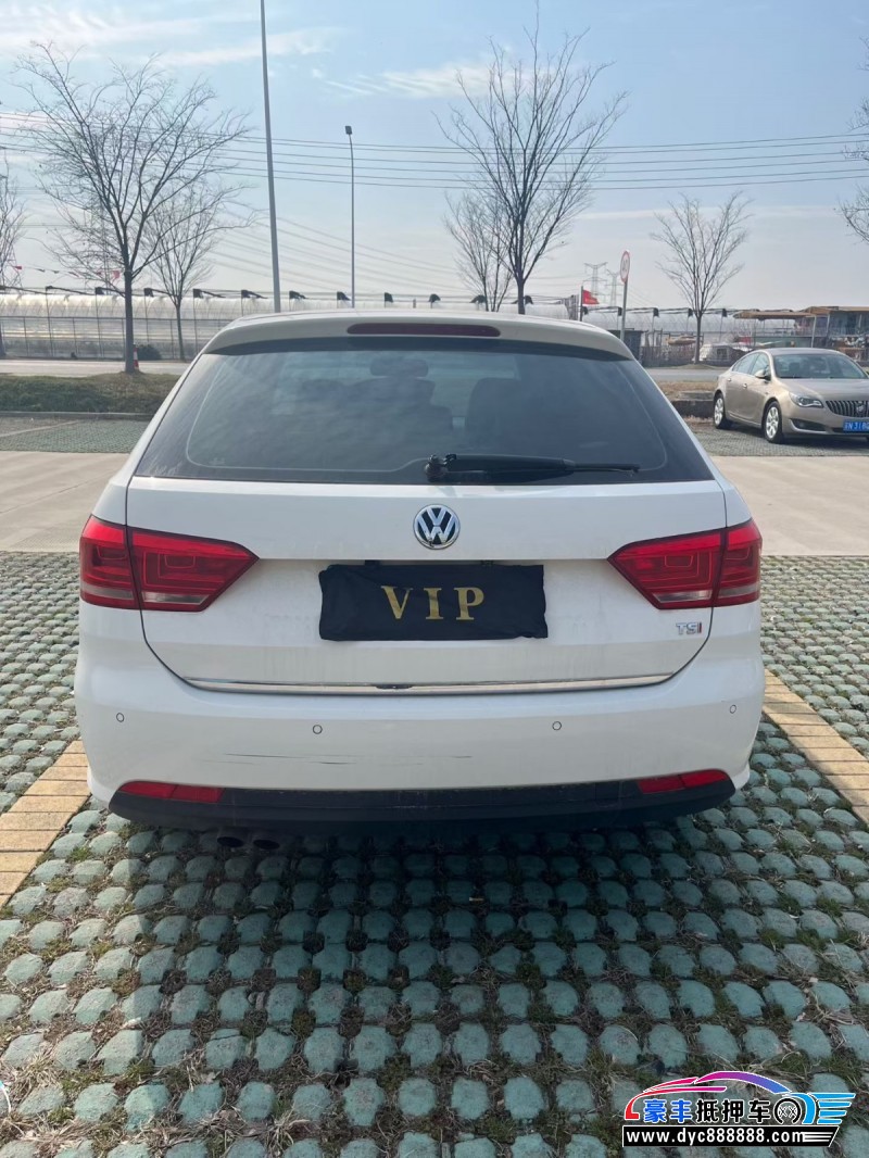 14年大众朗行轿车抵押车出售