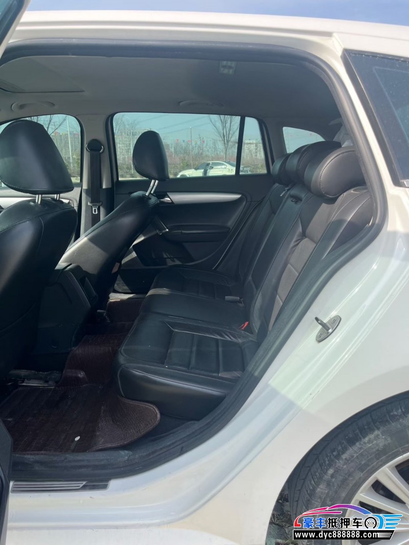 14年大众朗行轿车抵押车出售