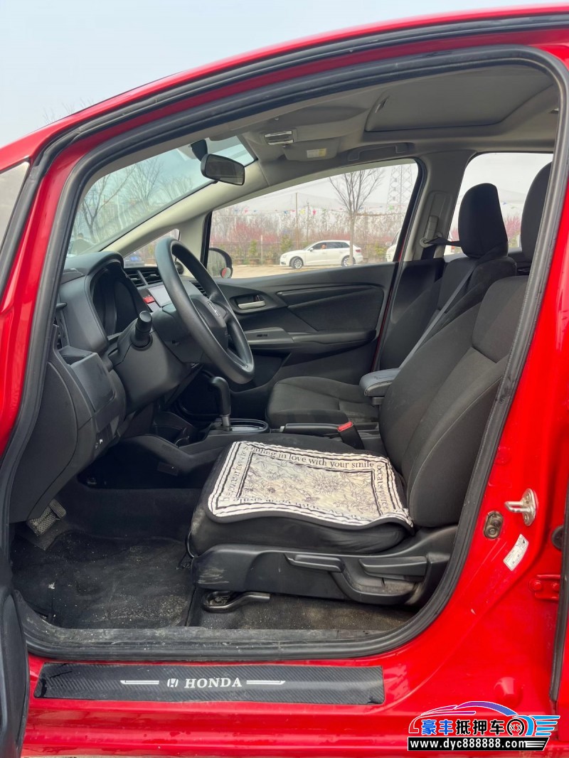 17年本田飞度轿车抵押车出售