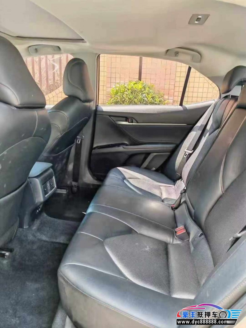 20年丰田凯美瑞轿车抵押车出售