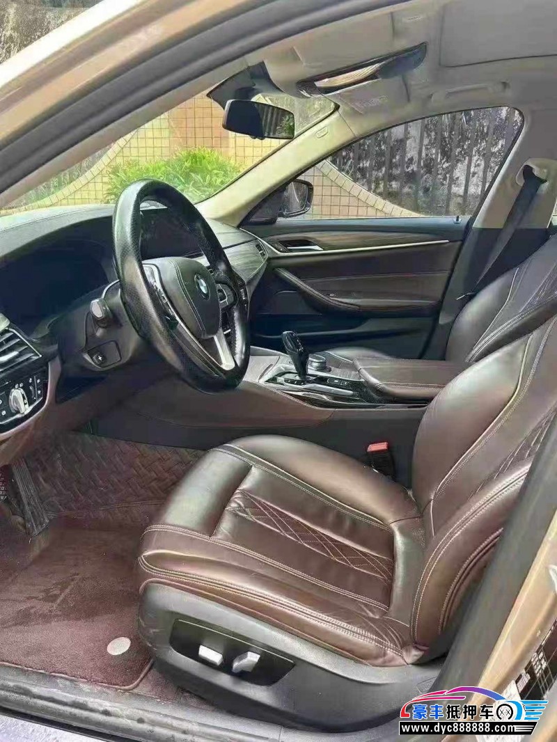 19年宝马5系轿车抵押车出售