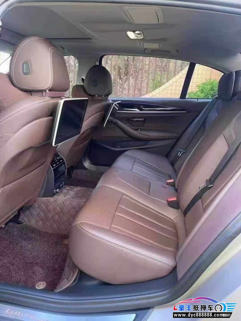 20年宝马5系轿车抵押车出售