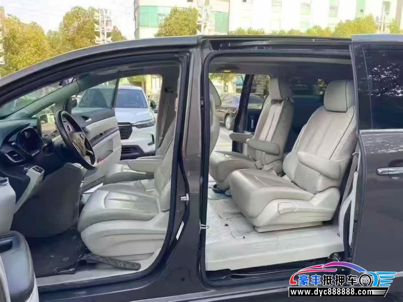 20年别克GL8轿车抵押车出售