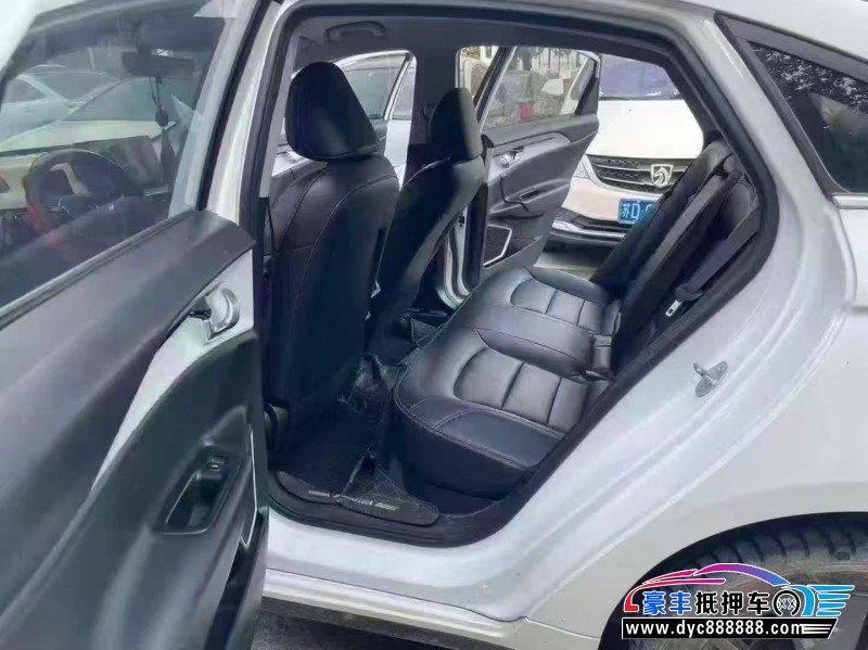 23年吉利几何轿车抵押车出售