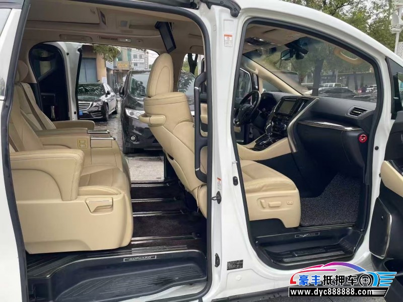 18年丰田埃尔法轿车抵押车出售