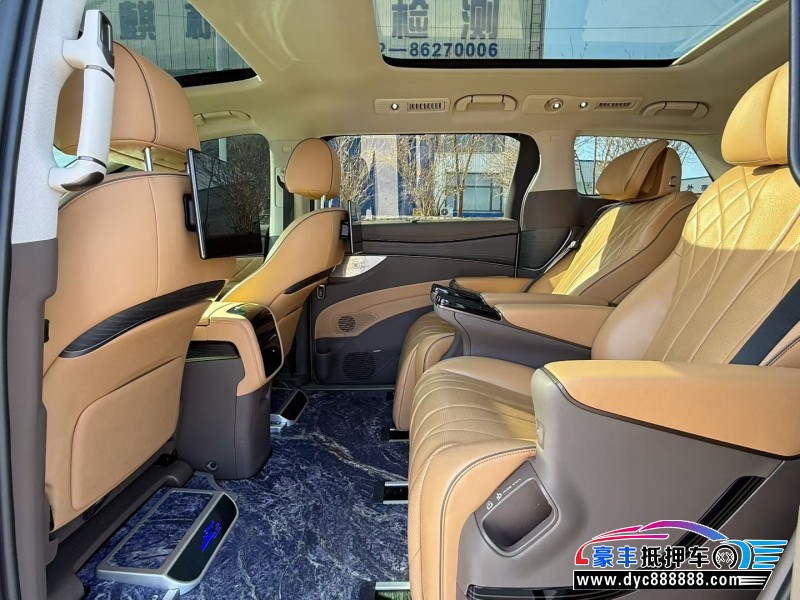 22年腾势D9轿车抵押车出售