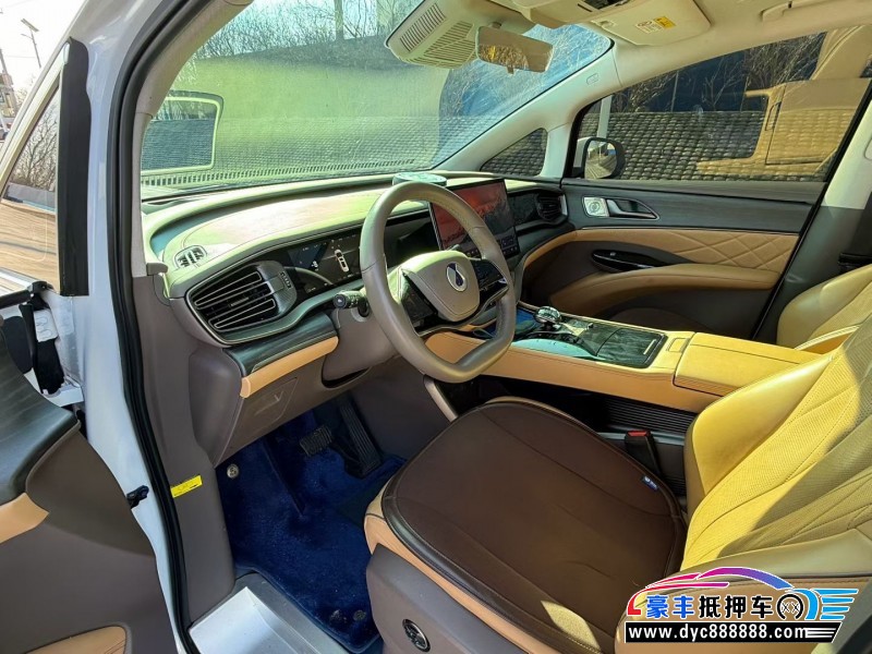 22年腾势D9轿车抵押车出售