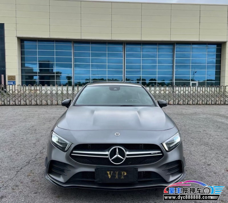 22年奔驰A级AMG轿车抵押车出售