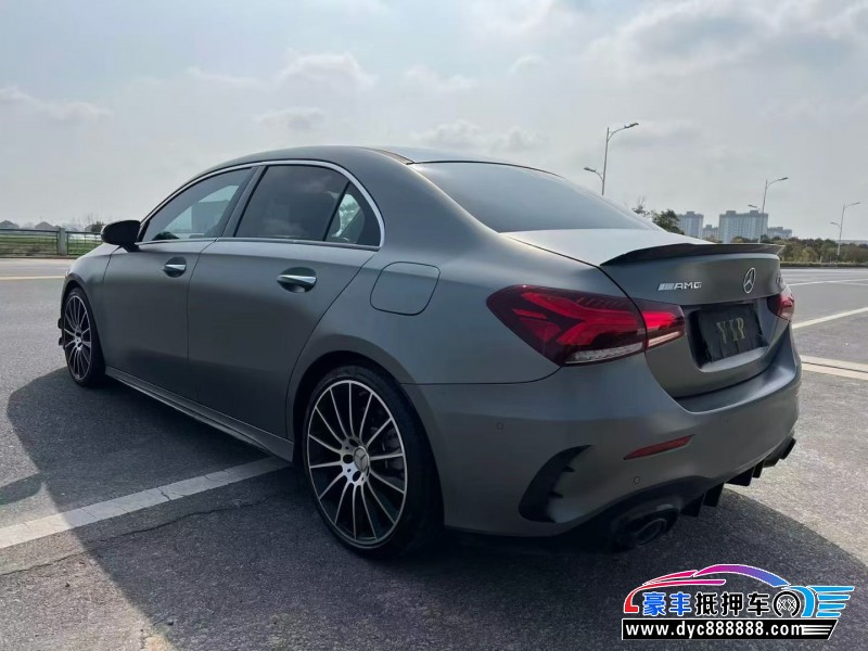 22年奔驰A级AMG轿车抵押车出售