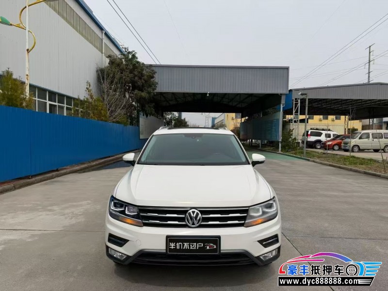 抵押车出售17年大众途观L轿车