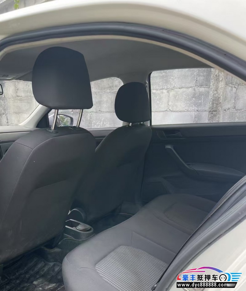 22年大众桑塔纳轿车抵押车出售