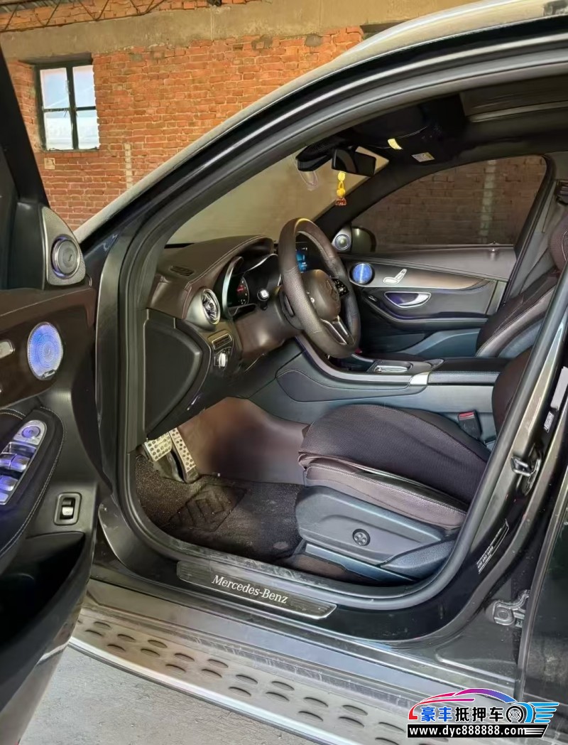 19年奔驰GLC轿车抵押车出售