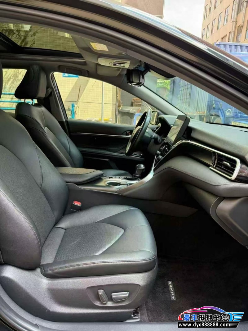 24年丰田凯美瑞轿车抵押车出售