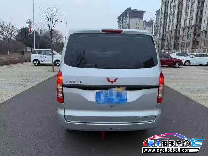 25年五菱汽车五菱宏光轿车抵押车出售