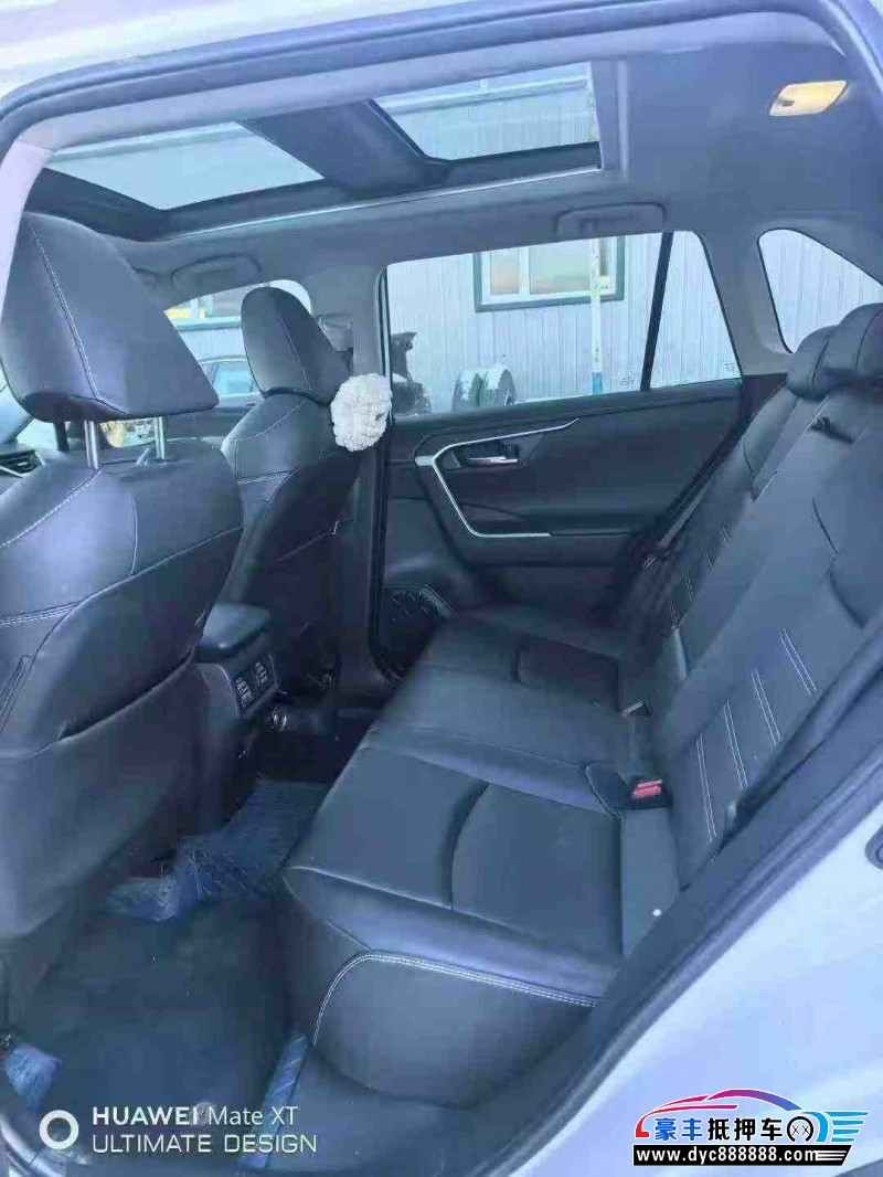 24年丰田RAV4轿车抵押车出售