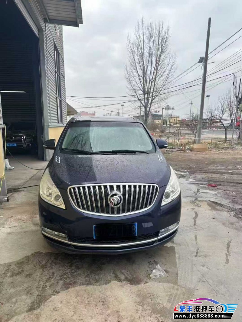 抵押车出售16年别克GL8轿车