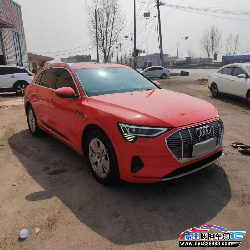 20年奥迪Q8轿车抵押车出售