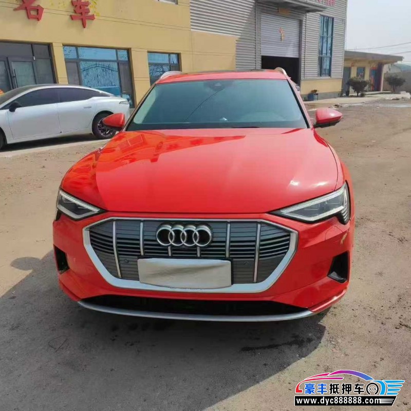 20年奥迪Q8轿车抵押车出售