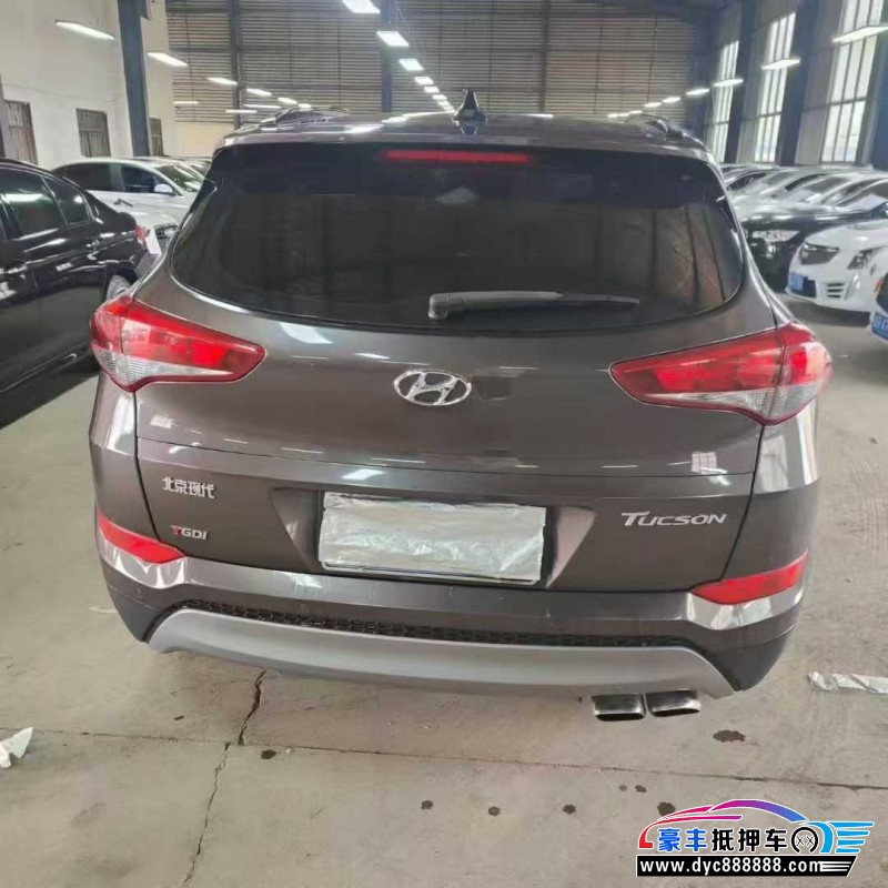 18年现代途胜轿车抵押车出售