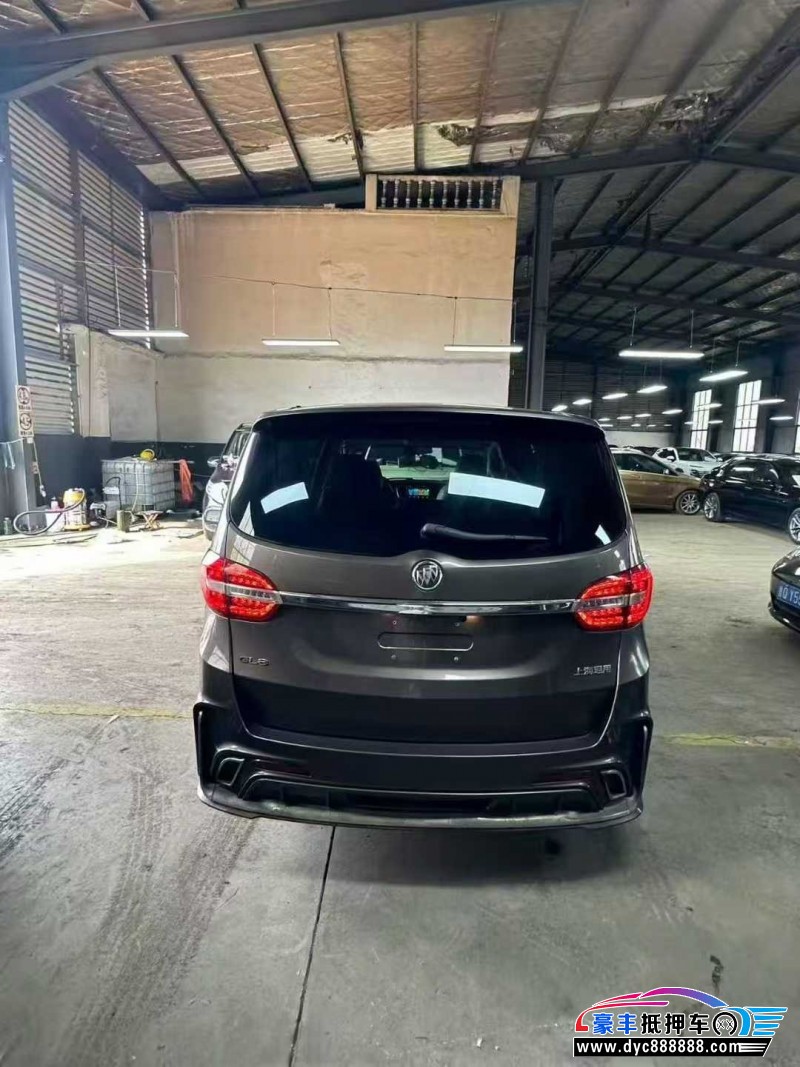 15年别克GL8轿车抵押车出售