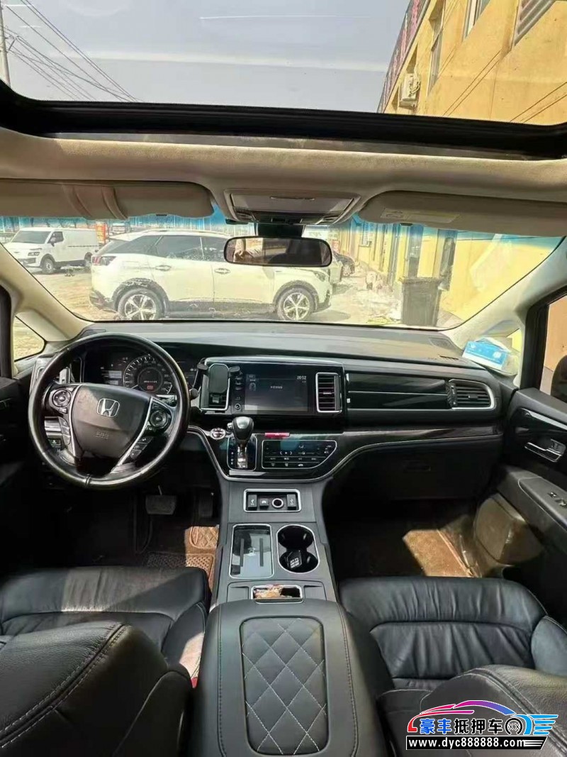 22年本田艾力绅轿车抵押车出售