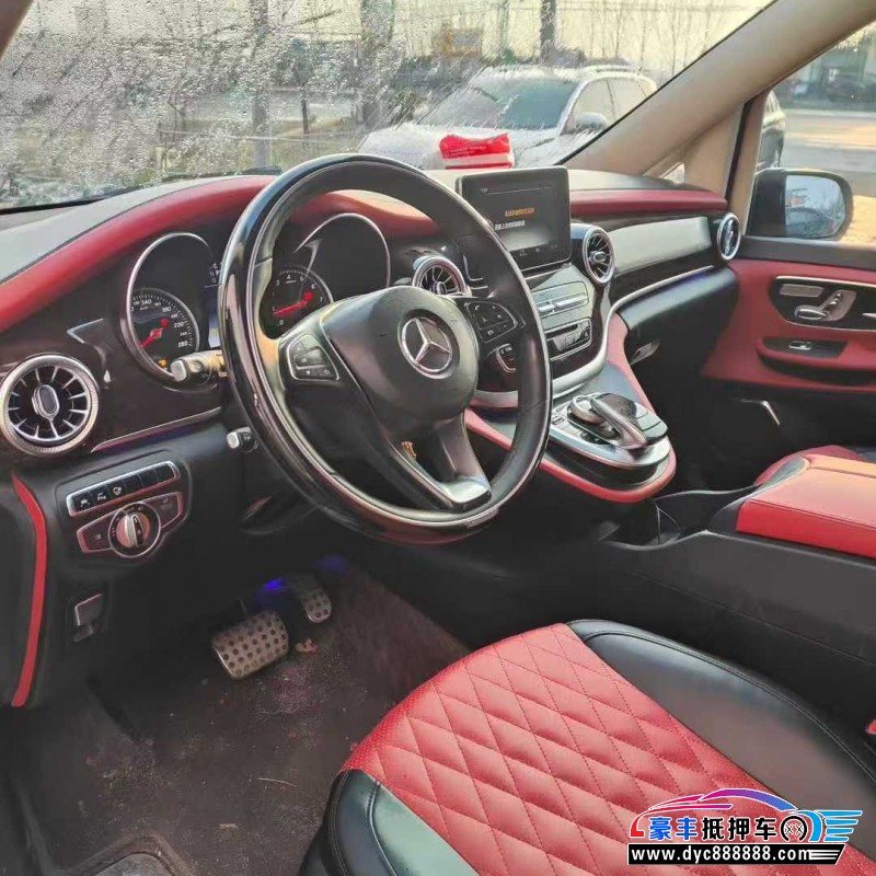 17年奔驰V轿车抵押车出售