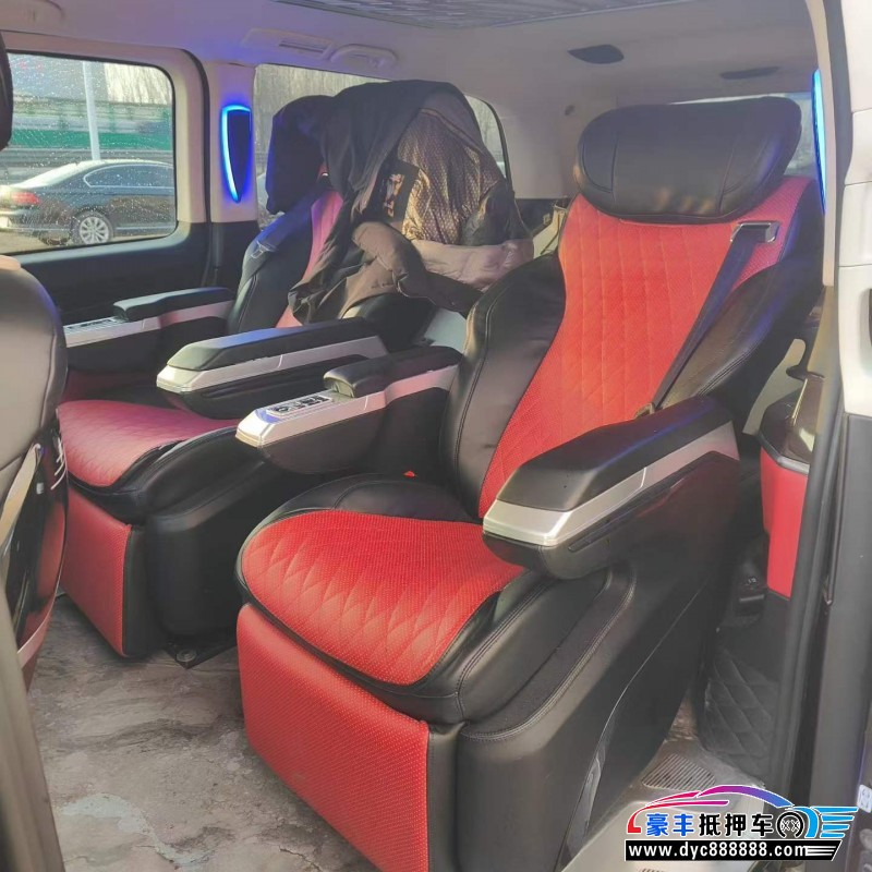 17年奔驰V轿车抵押车出售