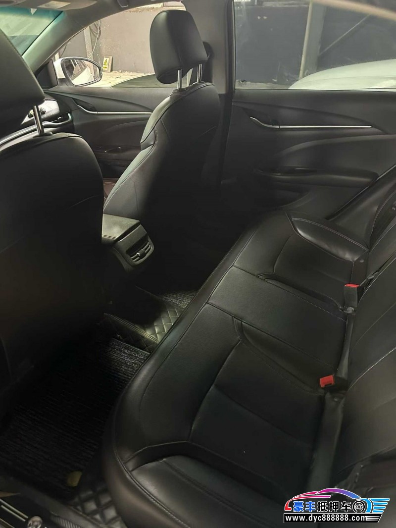 20年别克英朗轿车抵押车出售