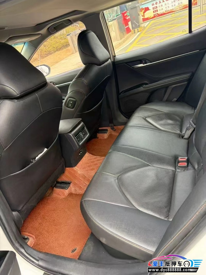 21年丰田凯美瑞轿车抵押车出售