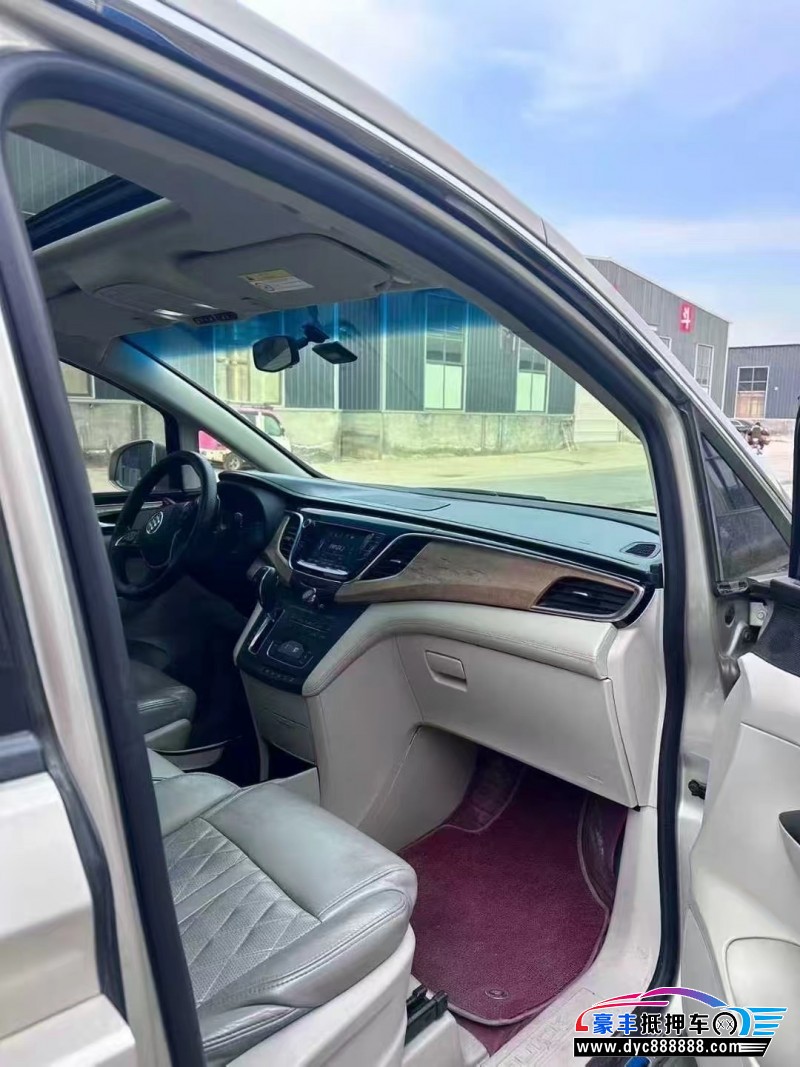 18年别克GL8轿车抵押车出售