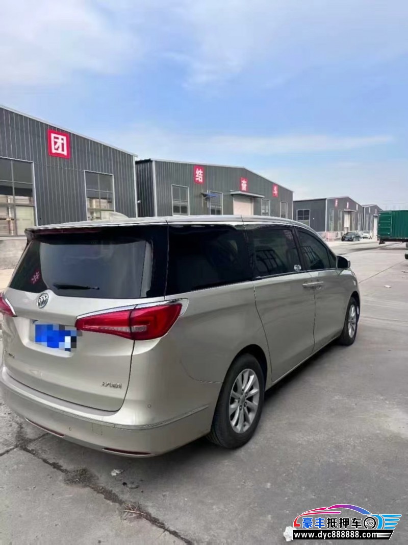 18年别克GL8轿车抵押车出售