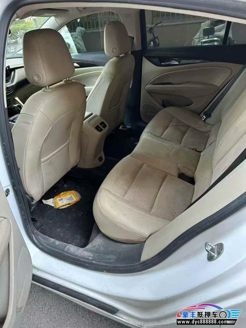 19年别克君威轿车抵押车出售