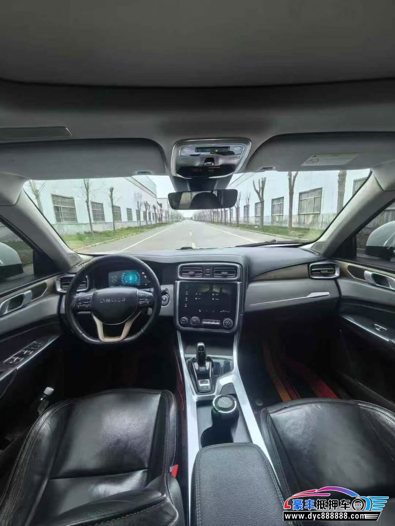 18年领克01轿车抵押车出售