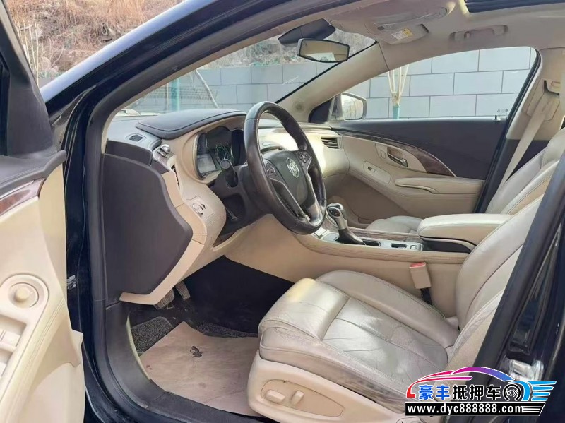 16年别克君越轿车抵押车出售