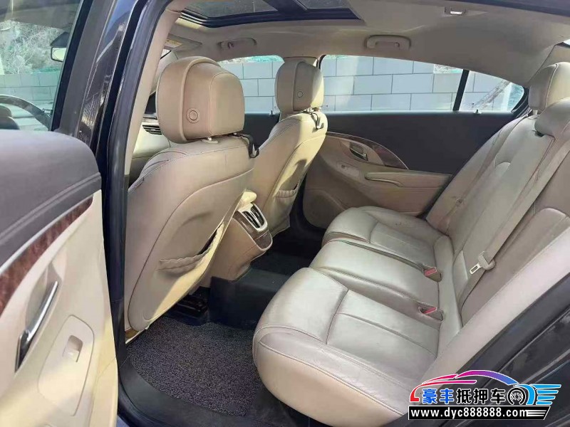 16年别克君越轿车抵押车出售