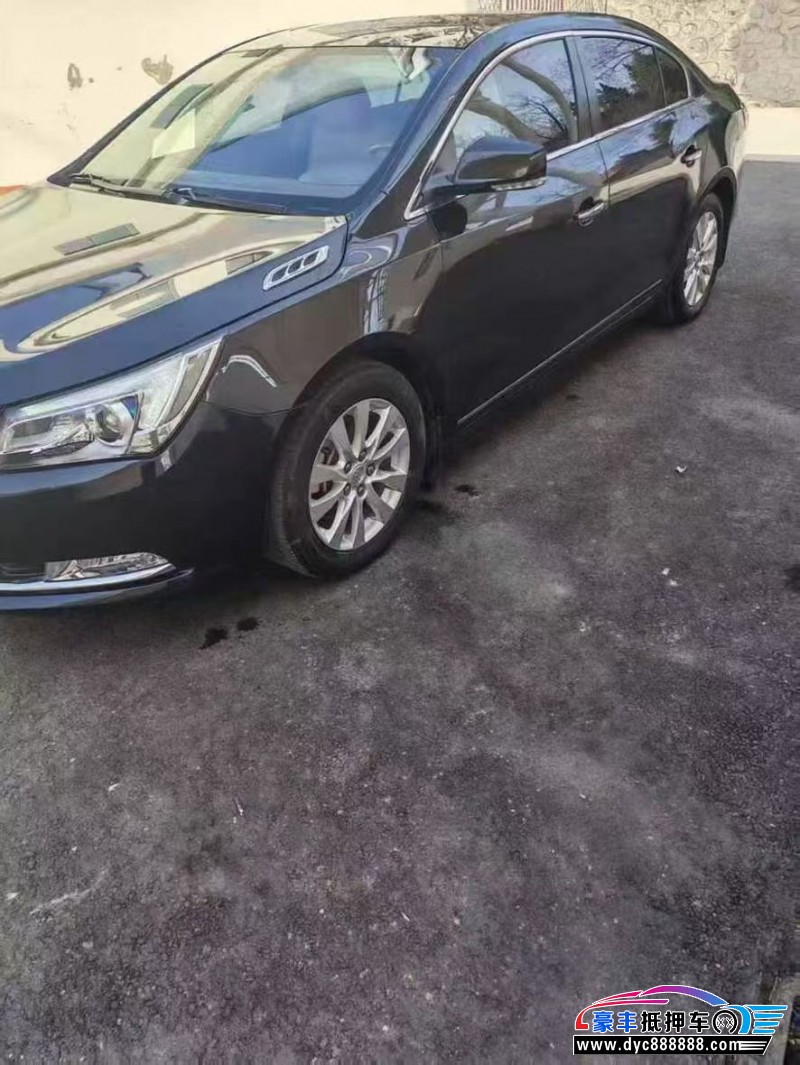 15年别克君越轿车抵押车出售