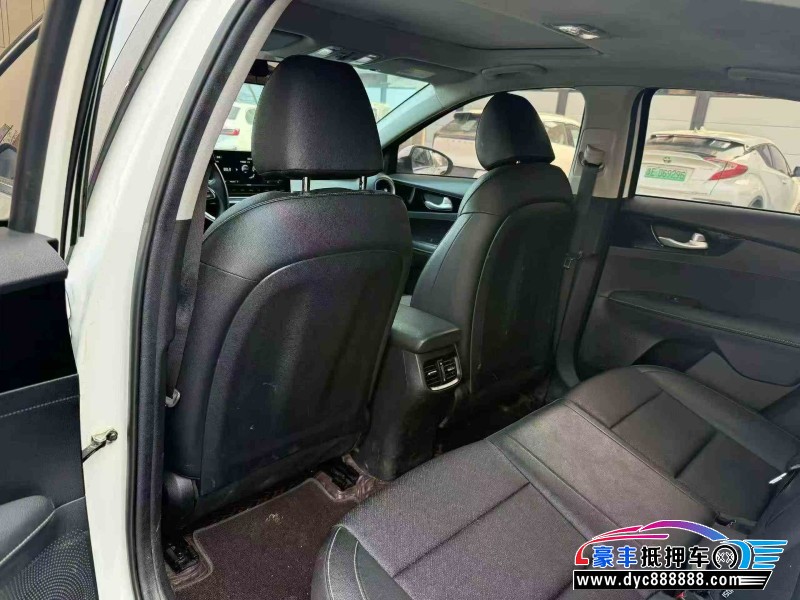 22年起亚K3轿车抵押车出售