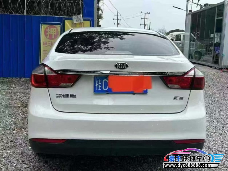 18年起亚K3轿车抵押车出售