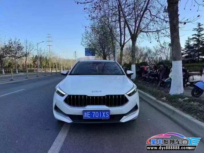 抵押车出售23年起亚K3轿车