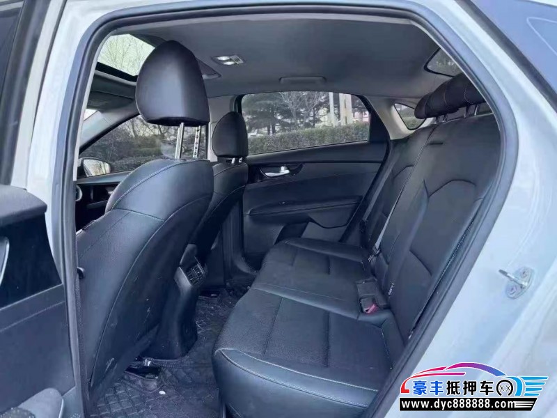 23年起亚K3轿车抵押车出售