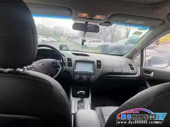 15年起亚K3轿车抵押车出售