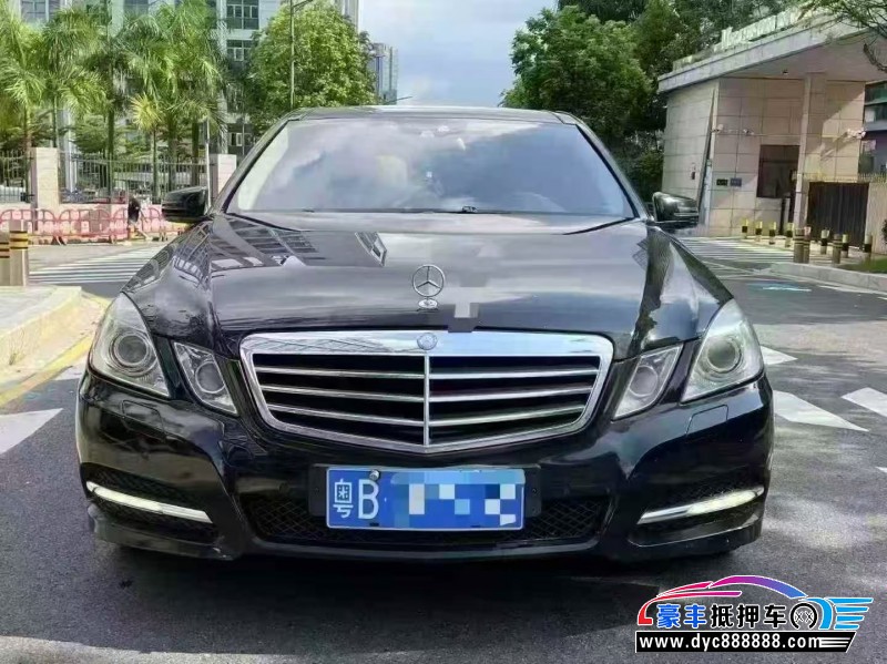 13年奔驰E轿车抵押车出售