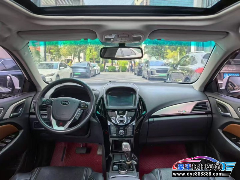 17年比亚迪秦轿车抵押车出售