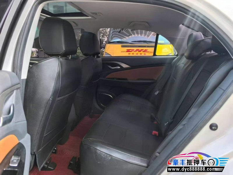 17年比亚迪秦轿车抵押车出售