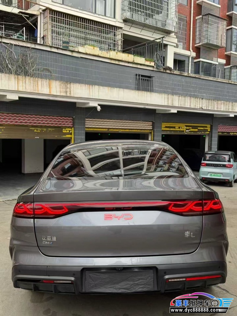 24年比亚迪秦轿车抵押车出售